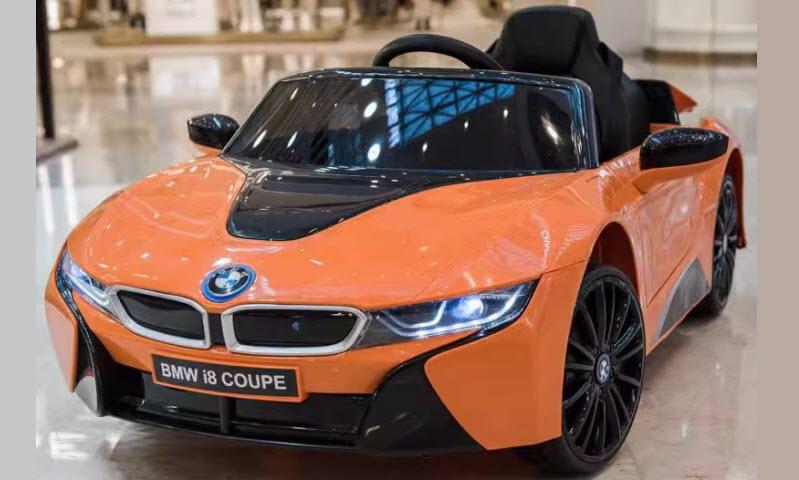 Xe ô tô điện trẻ em BMW I8 - Ghế da, bánh cao su cao cấp