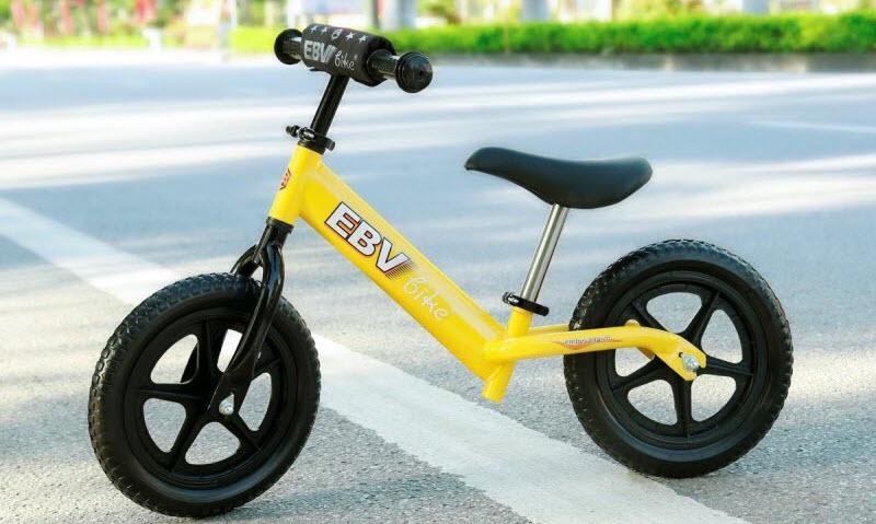 Xe thăng bằng cho bé Em Bé Vàng EBV Bike