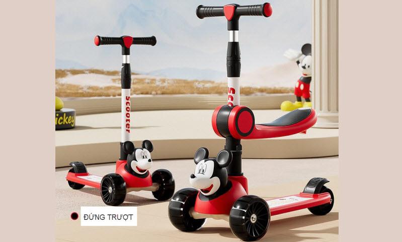Xe scooter có ghế ngồi cho bé chòi chân và trượt đầu Mickey