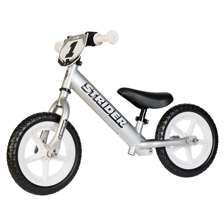 xe thăng bằng cho bé Strider Pro