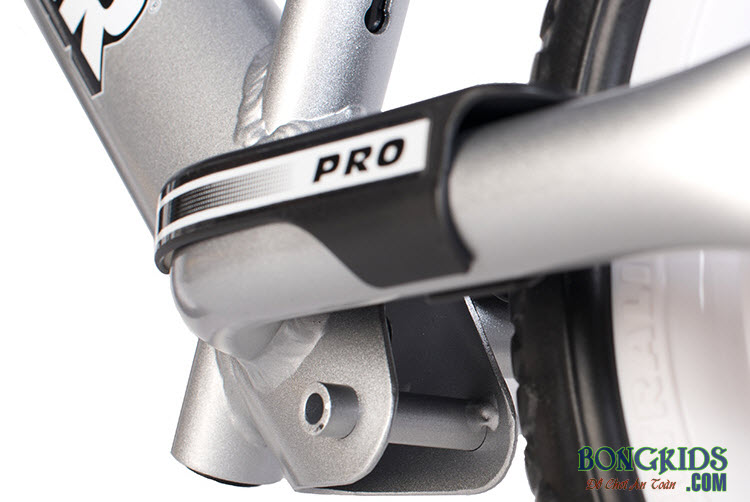 xe thăng bằng cho bé Strider Pro